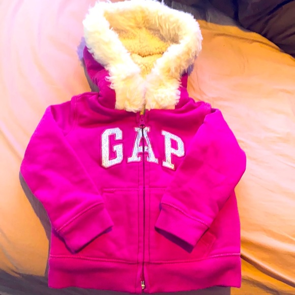 Sweaters - Picture 1 of 4